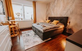 Citybeat Apartments, 400M From The Square
